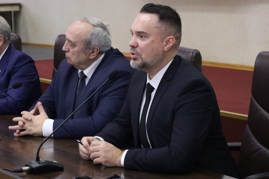 В Братске состоялся круглый стол «СВО и консолидация общества» с участием федеральных политиков и экспертов