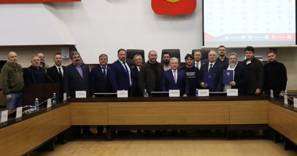 В Братске состоялся круглый стол «СВО и консолидация общества» с участием федеральных политиков и экспертов