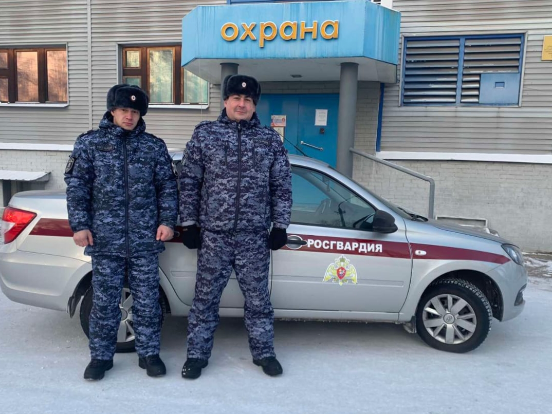 V Bratske Spasli Muzhchinu Zamerzayuschego V Lesu V 40 Gradusnyy Moroz