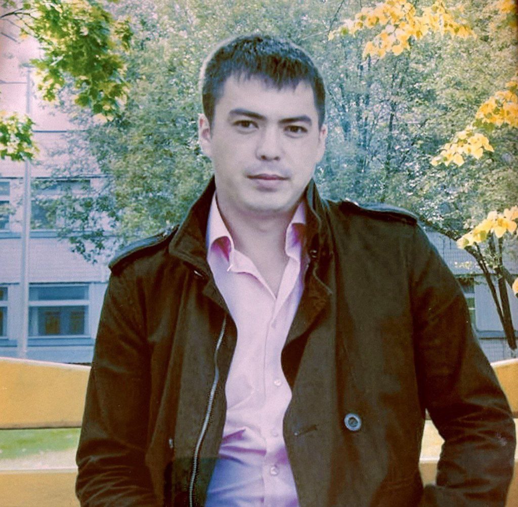 В Братске увековечили память героя: медаль «За отвагу» вручена родителям Алексея Климентьева
