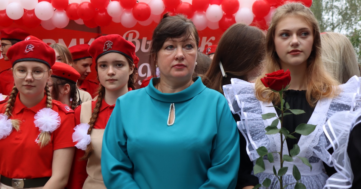 В Братске в преддверии Дня учителя стартовала акция «Скажи спасибо педагогу»