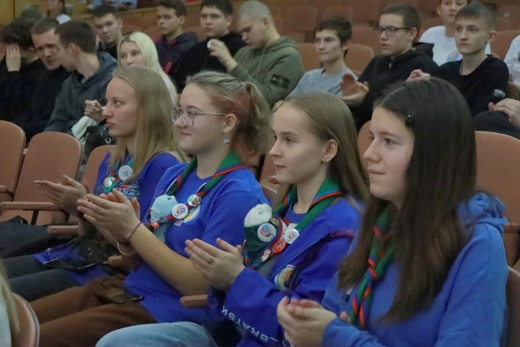 В Братске во Всемирный день волонтера подвели итоги марафона «Твори добро»