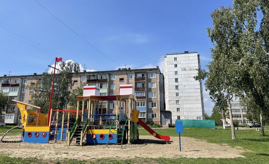 В Братске за 2024 год появилось 17 игровых и 5 спортплощадок по наказам жителей