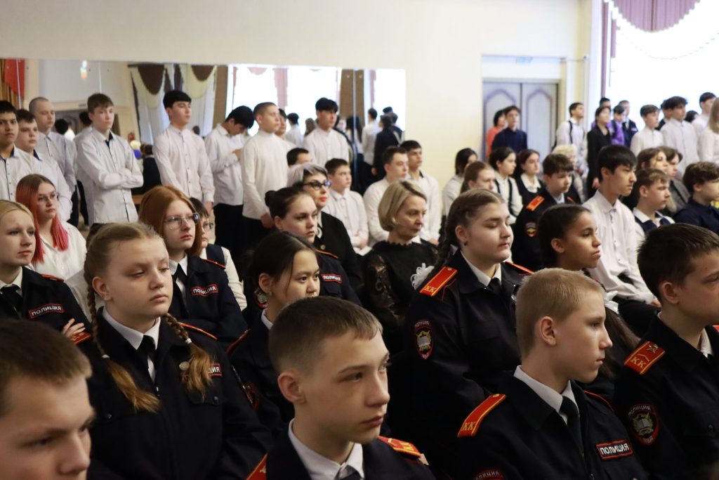 В кадетской школе Братска обучаются 980 ребят