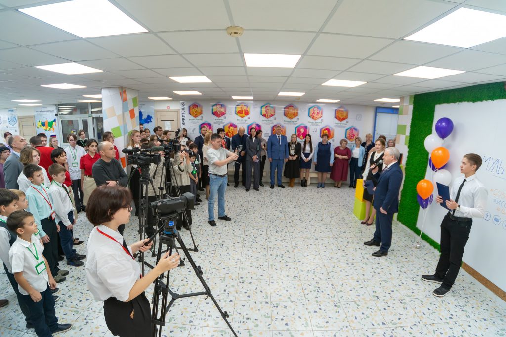 В школе №18 в Братске создали первую мультимедийную лабораторию