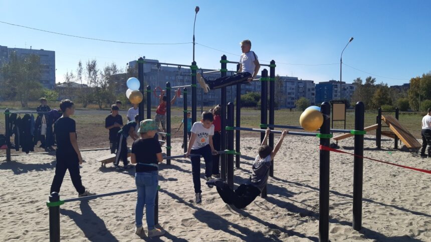 Воркаут-площадка установлена возле школы № 42 в Центральном районе Братска