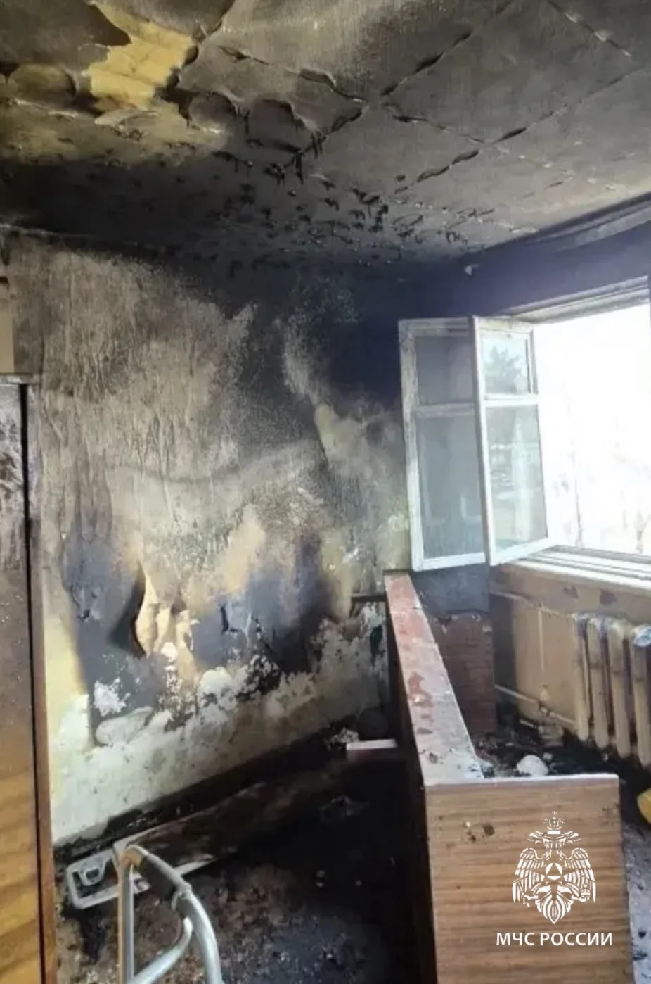 Пожар в комнате с открытым окном