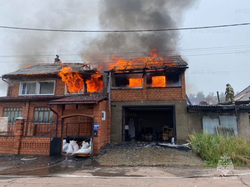 Женщина получила ожог лица при пожаре в Братске