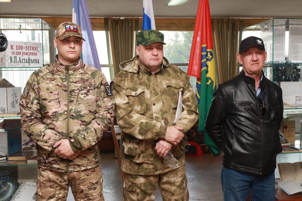 Жителей Братска проводили служить стране с молитвами и напутствиями