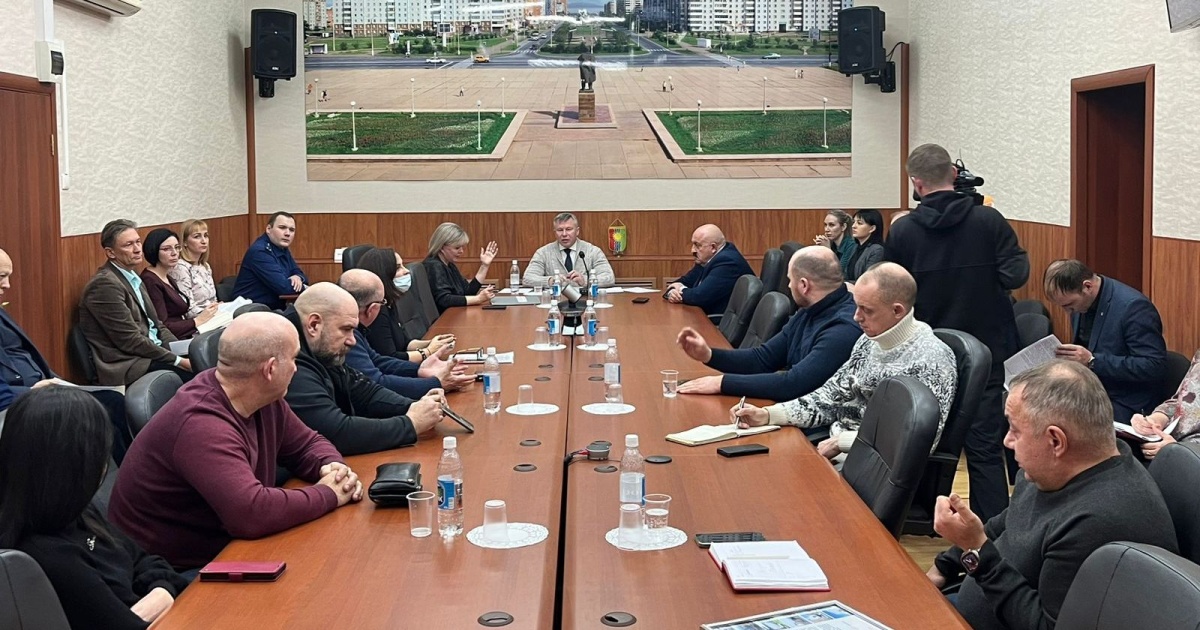 Zhiteli 27 Mikrorayona Bratska Zhaluyutsya Na Problemy S Vodo I Teplosnabzheniem